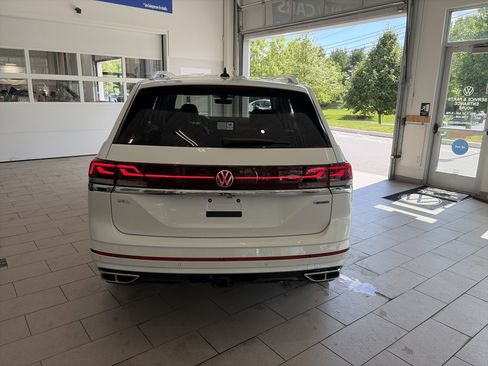 Used 2026 Volkswagen Atlas SEL Premium R-Line AWD/4WD image 5