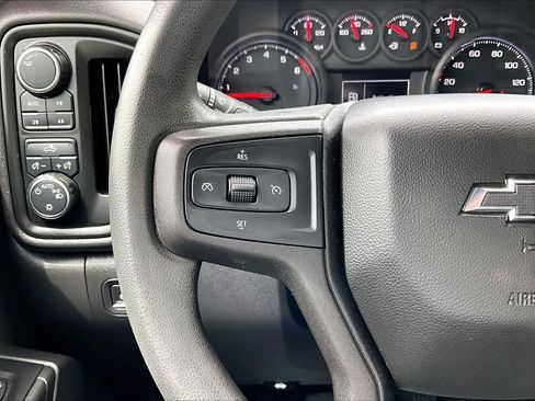 Used 2021 Chevrolet Silverado 1500 Custom Trail Boss AWD/4WD image 24