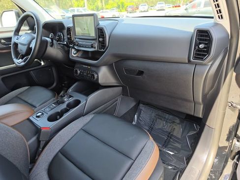 Used 2024 Ford Bronco Sport Outer Banks w/ Tech Package AWD/4WD image 13