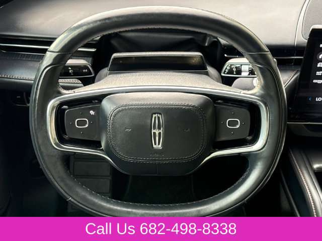 Used 2025 Lincoln Nautilus Reserve w/ Jet Appearance Package AWD/4WD image 14