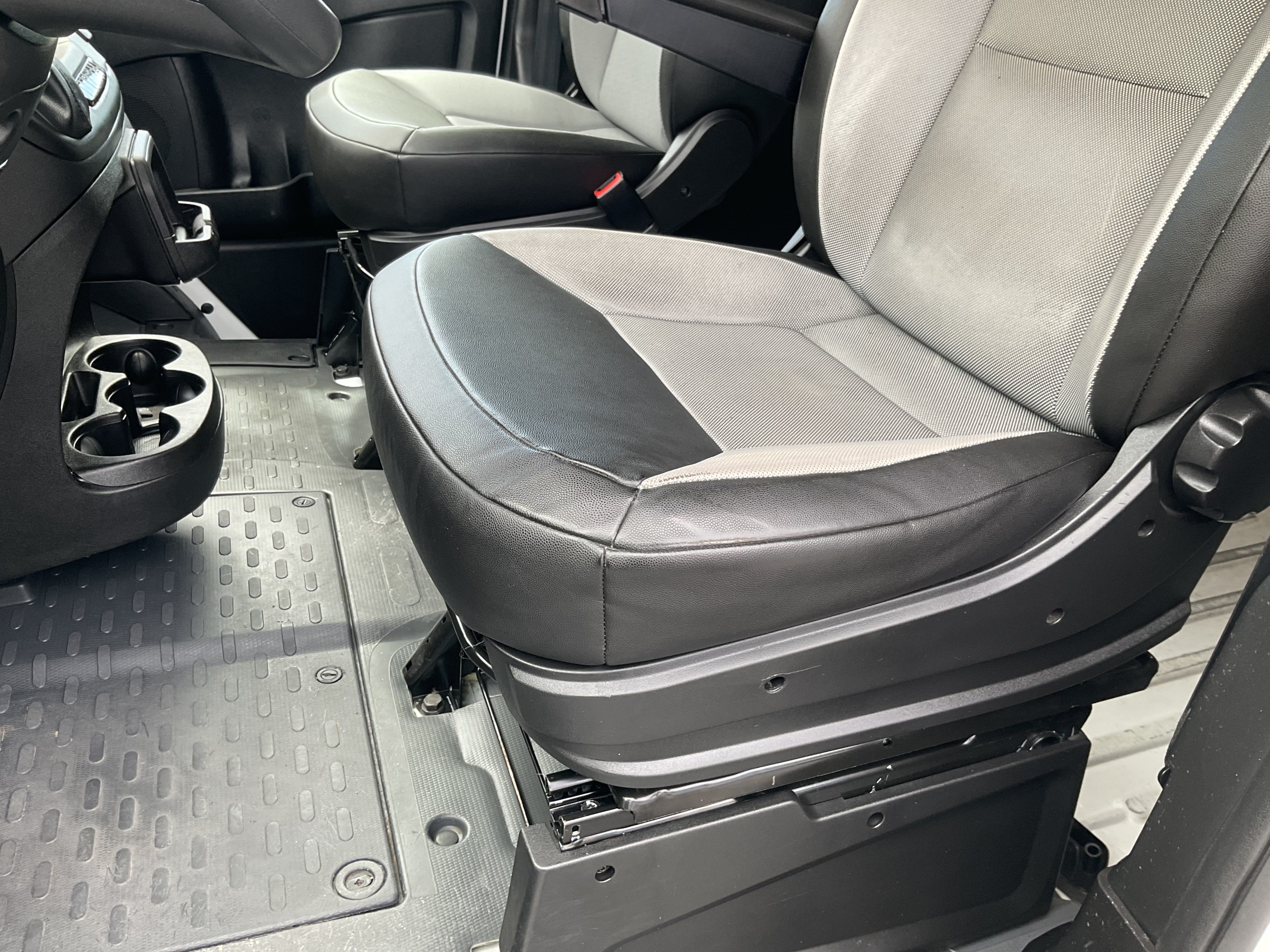 Used 2025 RAM ProMaster 2500 w/ Convenience Group FWD image 25
