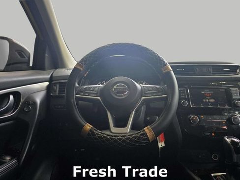 Used 2020 Nissan Rogue Sport S w/ Appearance Package FWD image 11
