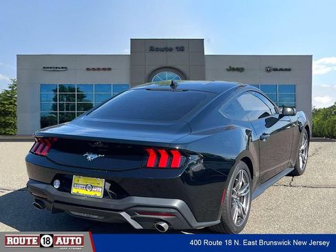 Used 2024 Ford Mustang Coupe RWD image 4