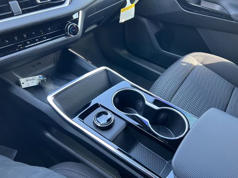 New 2026 Chevrolet Equinox LT w/ Safety and Technology Package image 28