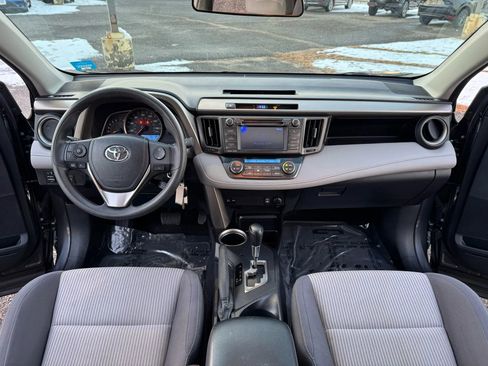 Used 2013 Toyota RAV4 XLE image 18