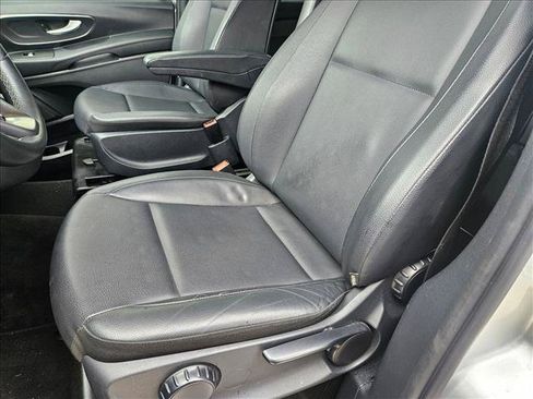 Used 2023 Mercedes-Benz Metris Passenger image 13