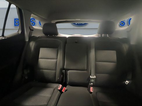 Used 2024 GMC Terrain SLE image 17