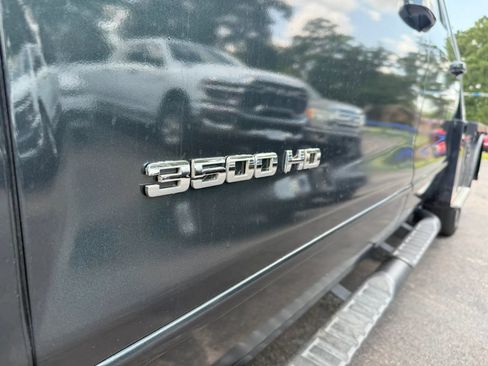 Used 2019 Chevrolet Silverado 3500 LT w/ LT Convenience Package AWD/4WD image 12