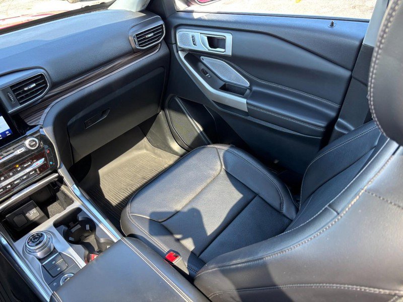Used 2023 Ford Explorer Limited w/ Limited Technology Package AWD/4WD image 17