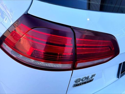 Used 2018 Volkswagen Golf Alltrack SEL image 30