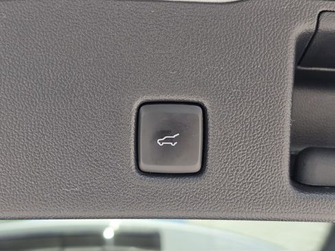 Used 2021 Ford Escape SE w/ SE Sport Appearance Package FWD image 9