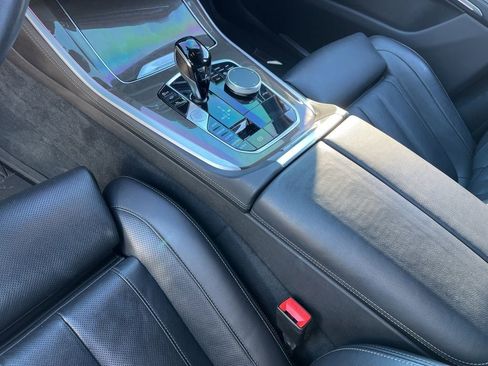 Used 2022 BMW X5 sDrive40i w/ Luxury Seating Package image 22