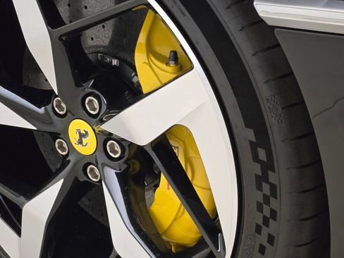 Used 2025 Ferrari 12Cilindri RWD image 12