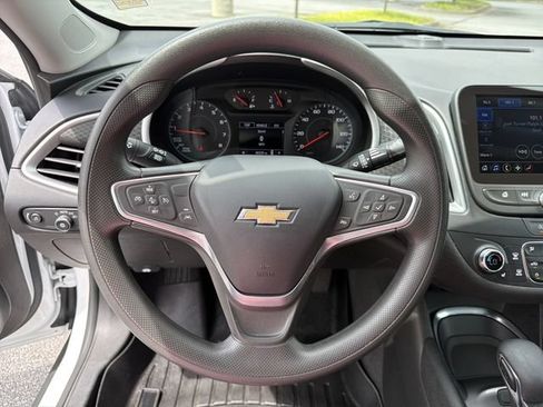 Used 2023 Chevrolet Malibu LT FWD image 22