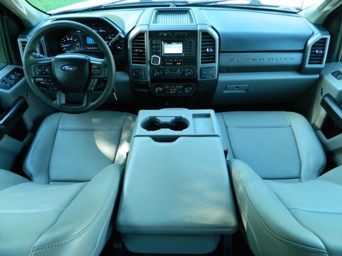Used 2020 Ford F250 XL w/ Power Equipment Group AWD/4WD image 13