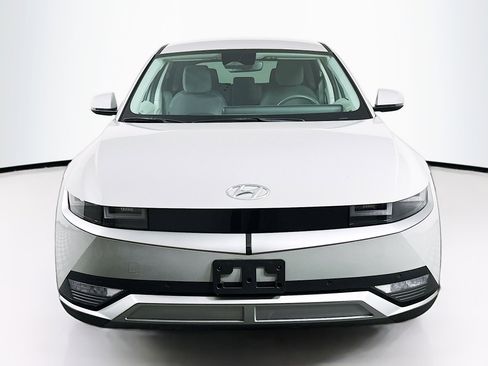 Used 2024 Hyundai Ioniq 5 SEL image 2