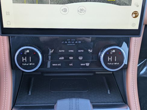 New 2026 Jaguar F-PACE R-Dynamic S image 16