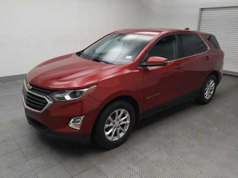 Used 2019 Chevrolet Equinox LT w/ Driver Convenience Package FWD image 2