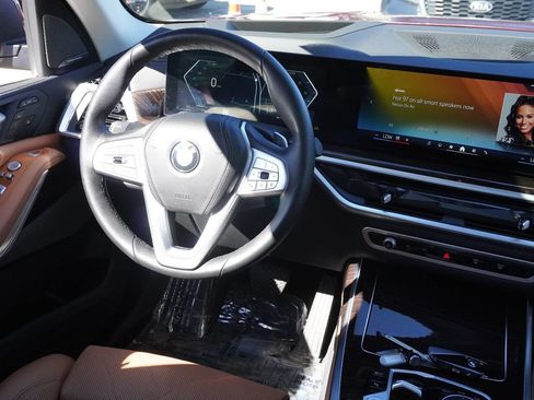 Used 2024 BMW X7 xDrive40i w/ Premium Package AWD/4WD image 42