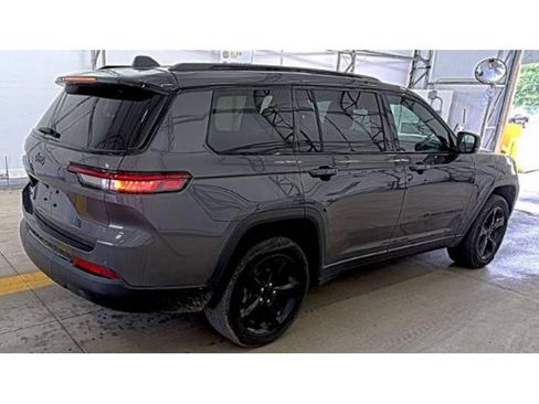 Used 2022 Jeep Grand Cherokee L Laredo AWD/4WD image 4