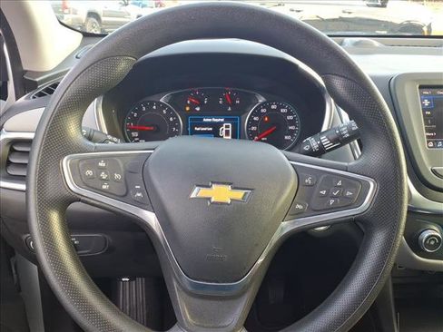 Used 2022 Chevrolet Equinox LS w/ LS Convenience Package image 39