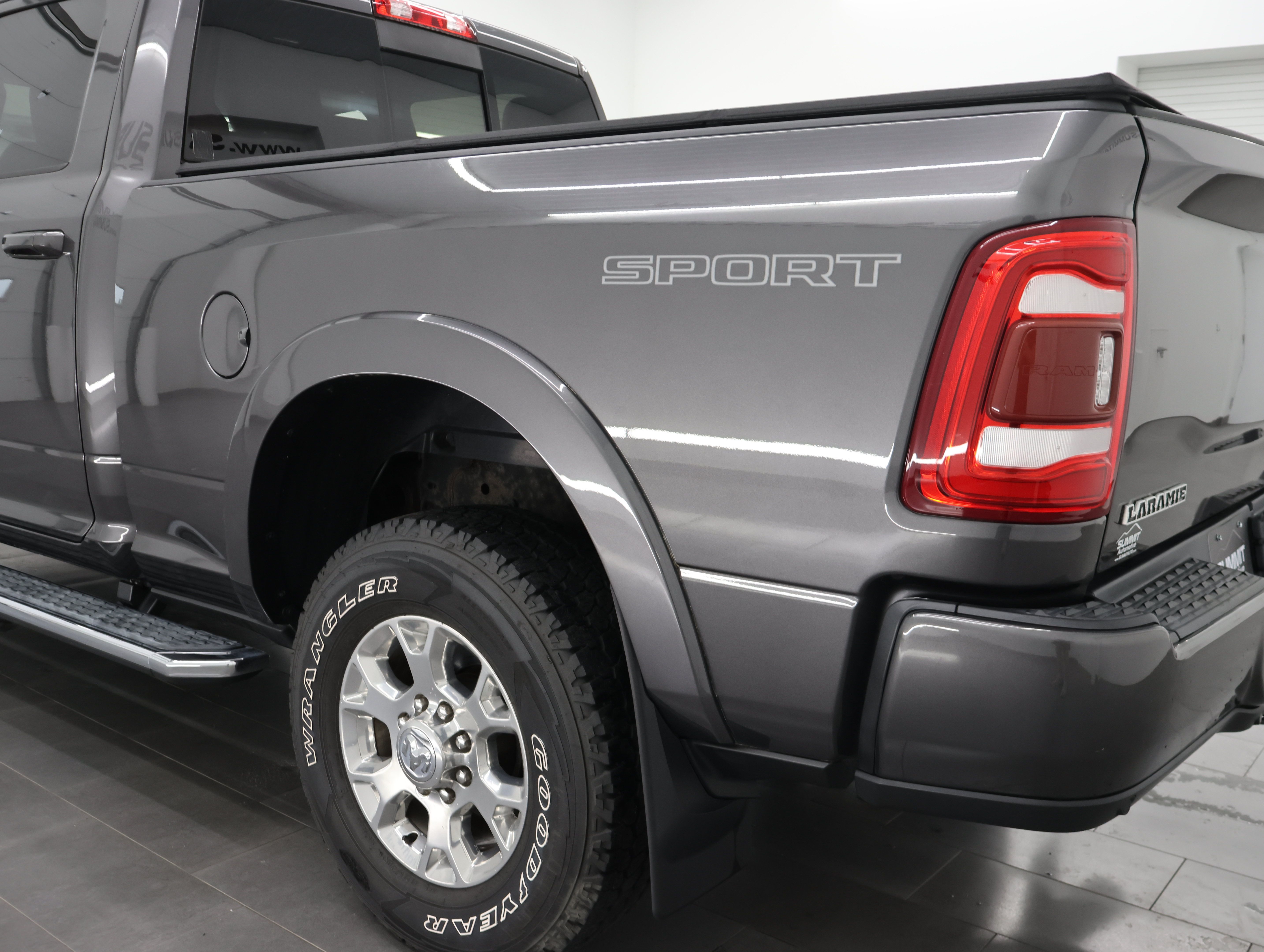 Used 2019 RAM 3500 Laramie AWD/4WD image 28