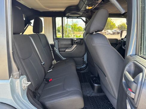 Used 2014 Jeep Wrangler Unlimited Sport w/ Quick Order Package 24S AWD/4WD image 18