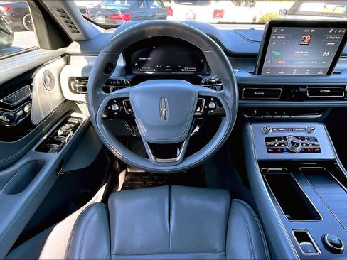 Used 2021 Lincoln Aviator Reserve w/ Equipment Group 201A image 5