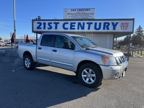 Used 2015 Nissan Titan S image 1