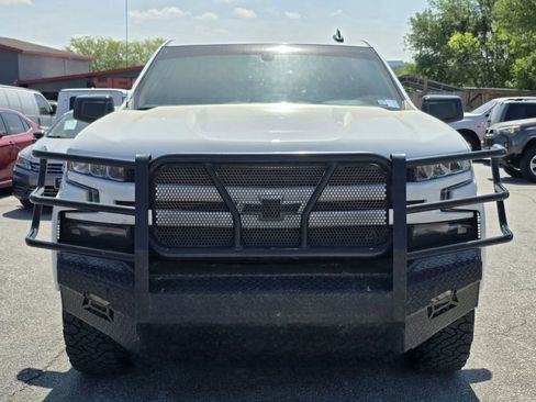 Used 2020 Chevrolet Silverado 1500 RST w/ Texas Edition AWD/4WD image 2
