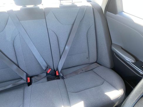 Used 2025 Kia K4 LXS image 38