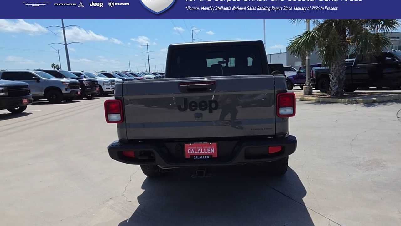 Certified 2023 Jeep Gladiator Overland AWD/4WD image 7