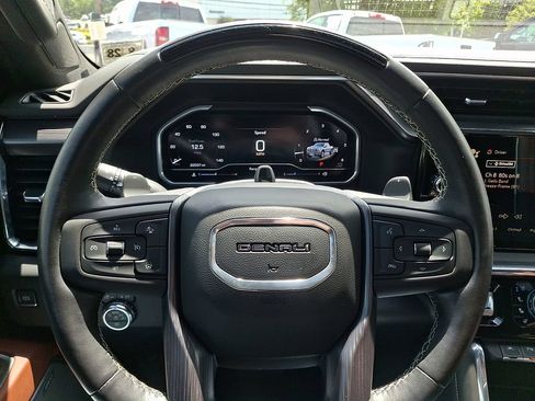 Used 2023 GMC Sierra 1500 Denali Ultimate AWD/4WD image 19