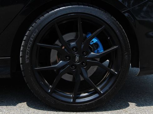 Used 2017 Ford Focus RS AWD/4WD image 33