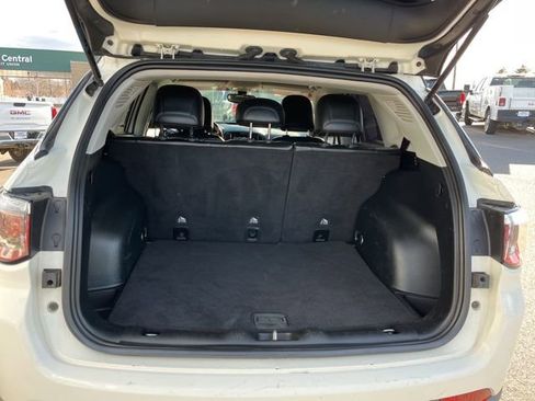 Used 2020 Jeep Compass Latitude AWD/4WD image 35