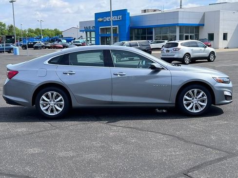 Used 2024 Chevrolet Malibu LT FWD image 35