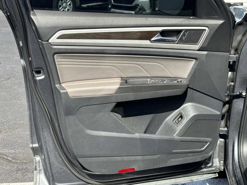 Used 2022 Volkswagen Atlas SE w/ Panoramic Sunroof Package image 20