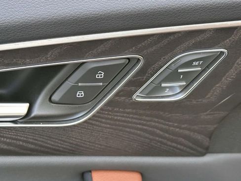 Used 2021 Audi Q8 Prestige AWD/4WD image 13