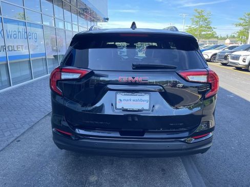 Certified 2024 GMC Terrain SLT w/ Infotainment Package II AWD/4WD image 32
