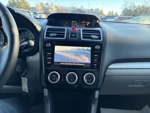 Used 2017 Subaru Forester 2.5i Premium w/ All-Weather Package image 24