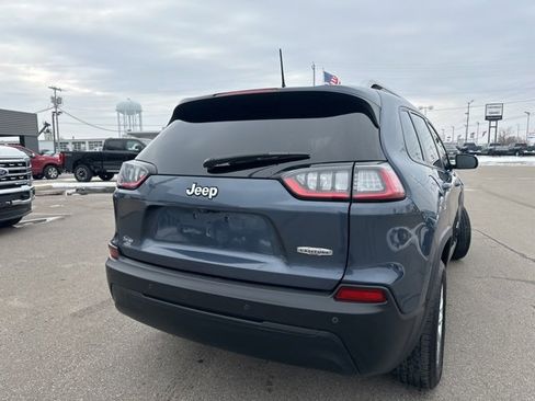 Used 2020 Jeep Cherokee Latitude w/ Cold Weather Group image 19