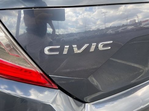 Used 2017 Honda Civic EX image 9
