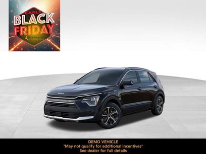 New 2025 Kia Niro EX