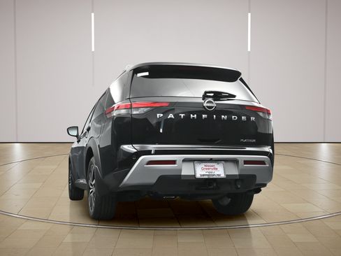 Certified 2025 Nissan Pathfinder Platinum w/ Cargo Package FWD image 30