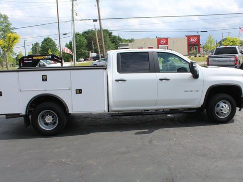 Used 2025 Chevrolet Silverado 3500 W/T w/ WT Convenience Package AWD/4WD image 8