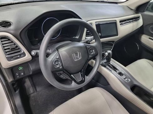 Used 2021 Honda HR-V EX image 11