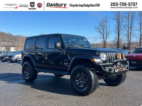 Used 2018 Jeep Wrangler Unlimited Sahara w/ Cold Weather Group image 1