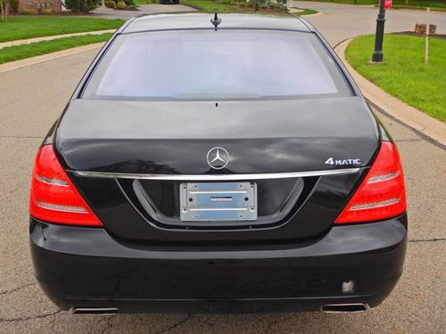 Used 2011 Mercedes-Benz S 550 4MATIC image 8