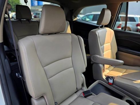 Used 2022 Honda Pilot Touring image 47
