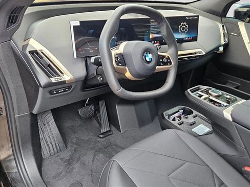 Used 2026 BMW iX xDrive45 image 9
